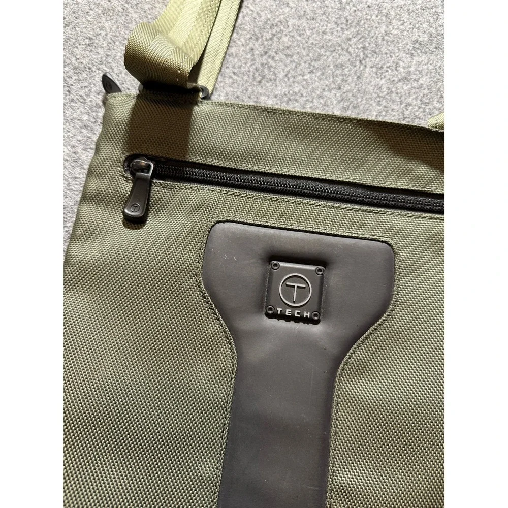 Tumi Tech Messenger Bag Cross Body Olive Green Interior‎